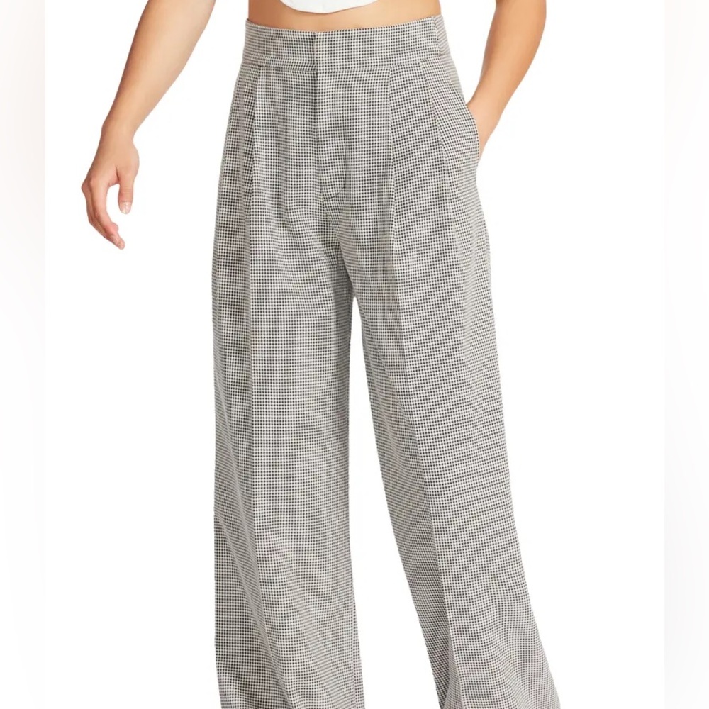 Steve Madden Black and White Houndstooth Pants